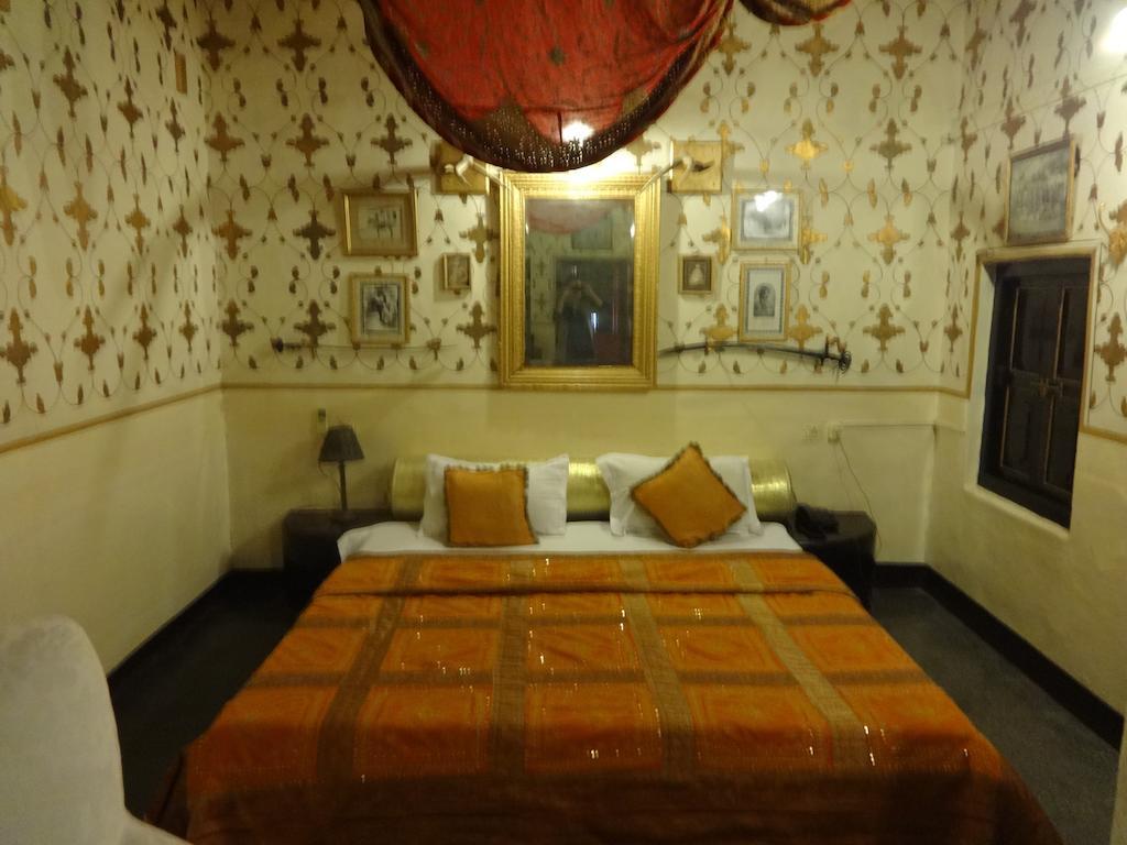拜龙维拉斯酒店 比卡内尔 客房 照片